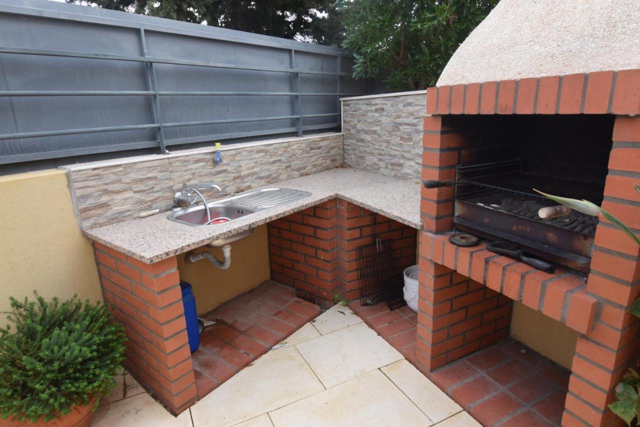Cozy Villa With Pool And Barbecue Albufeira Eksteriør bilde