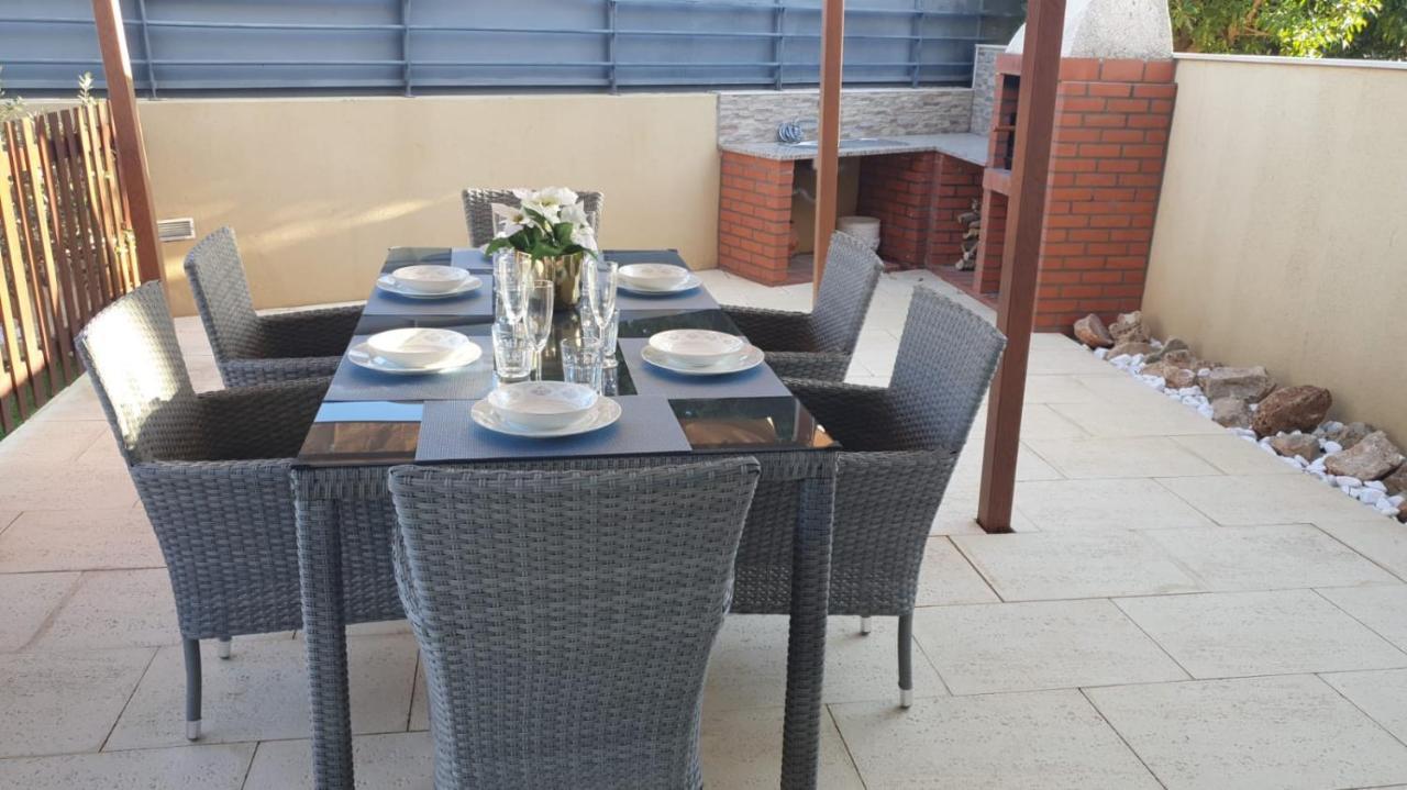 Cozy Villa With Pool And Barbecue Albufeira Eksteriør bilde