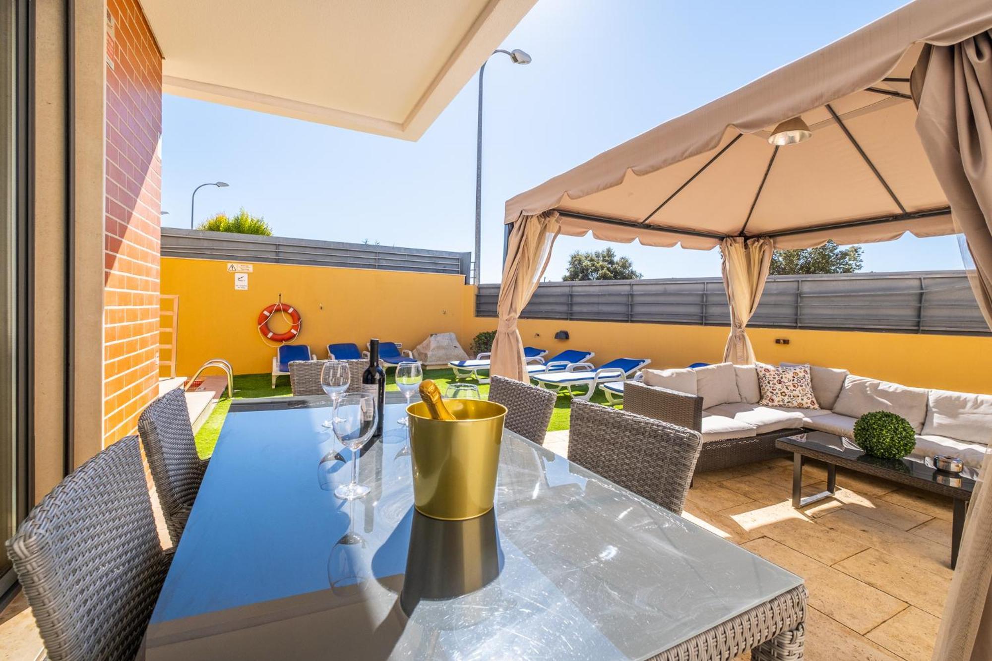 Cozy Villa With Pool And Barbecue Albufeira Eksteriør bilde